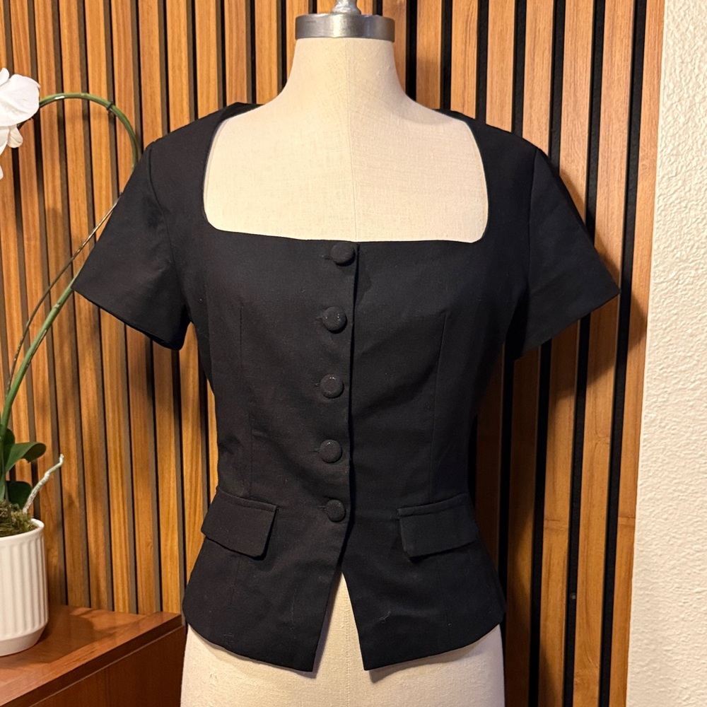 Cider Black Button-Up Short Sleeve Top